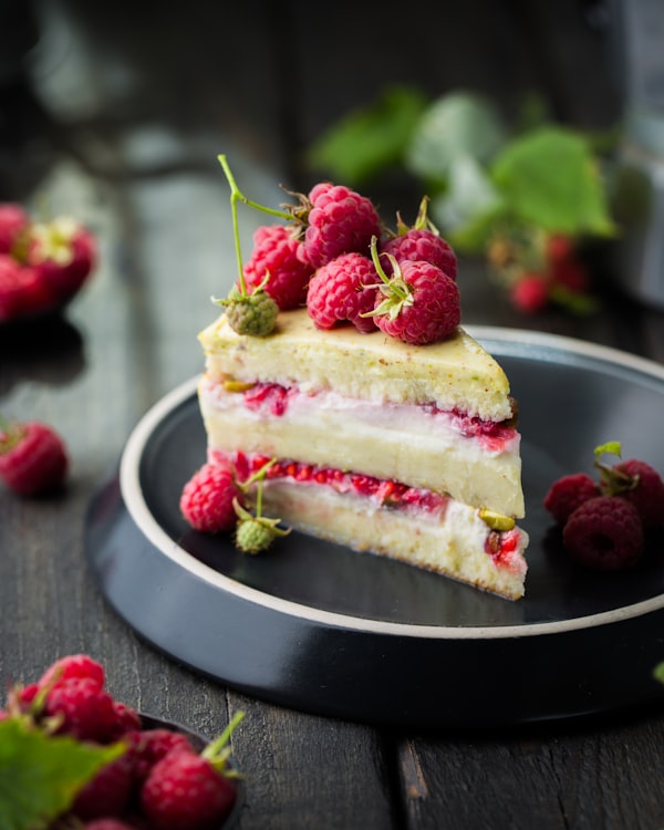 Fresh strawberry cake slice